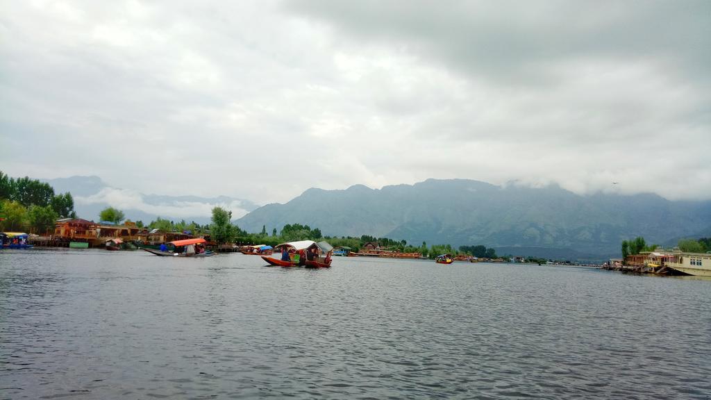 New Bul Bul Group Of Houseboats Srinagar Hotel Durgjan Luaran gambar