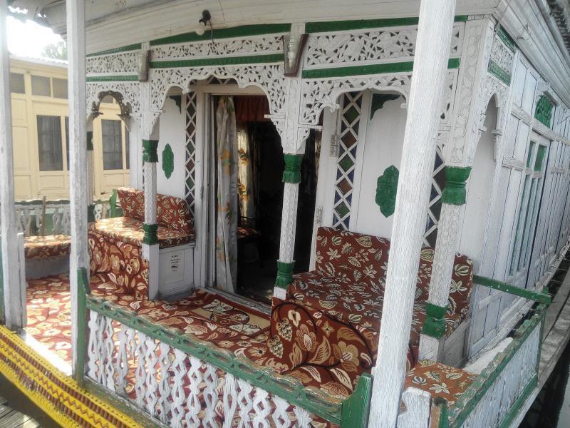 New Bul Bul Group Of Houseboats Srinagar Hotel Durgjan Luaran gambar
