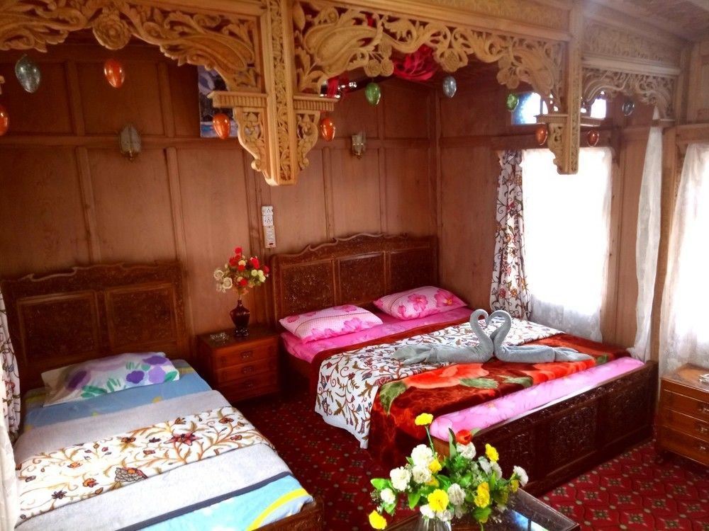 New Bul Bul Group Of Houseboats Srinagar Hotel Durgjan Luaran gambar