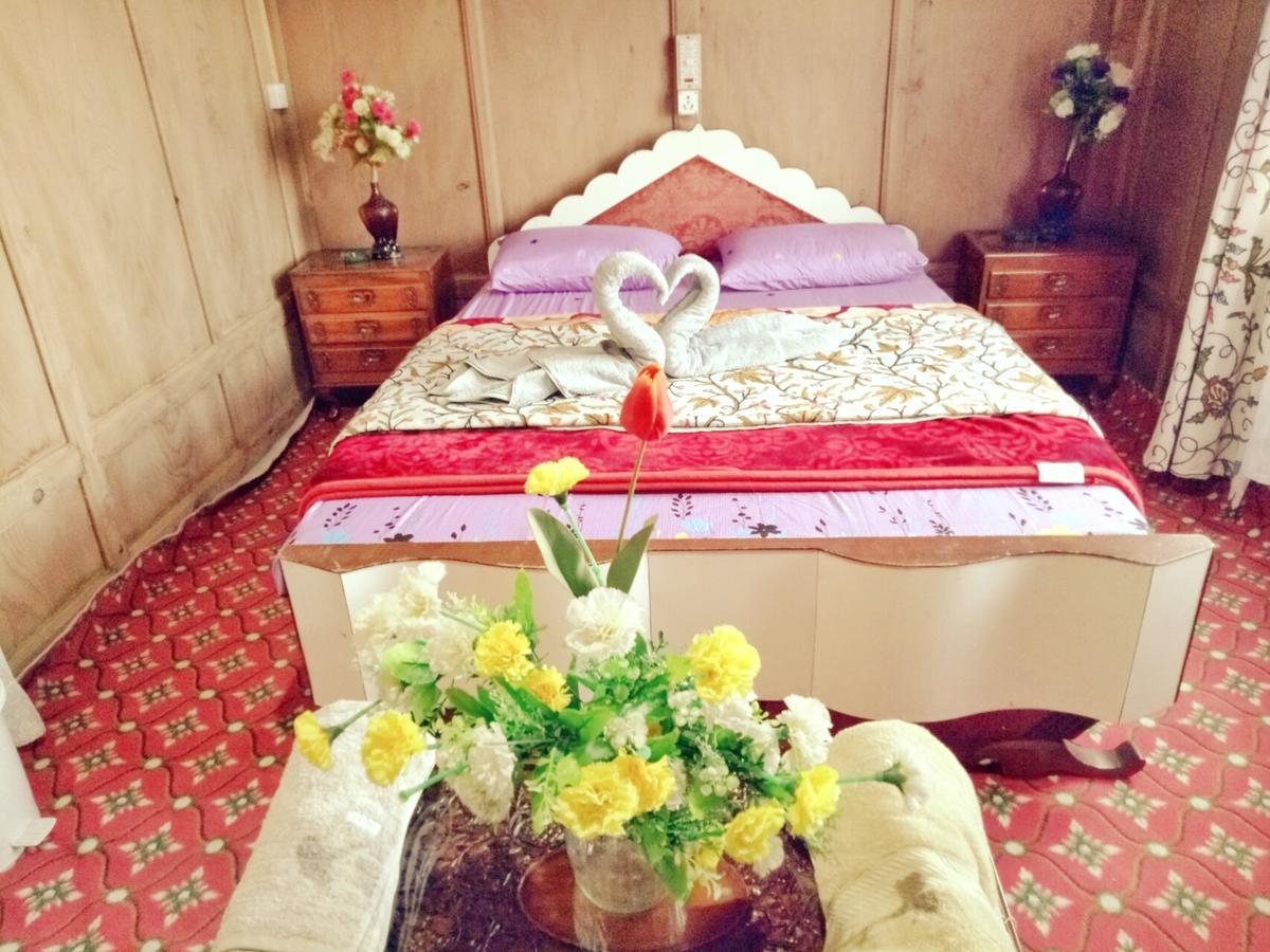 New Bul Bul Group Of Houseboats Srinagar Hotel Durgjan Luaran gambar