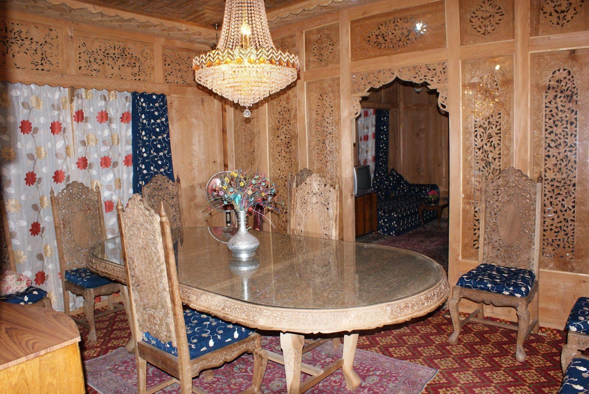 New Bul Bul Group Of Houseboats Srinagar Hotel Durgjan Luaran gambar