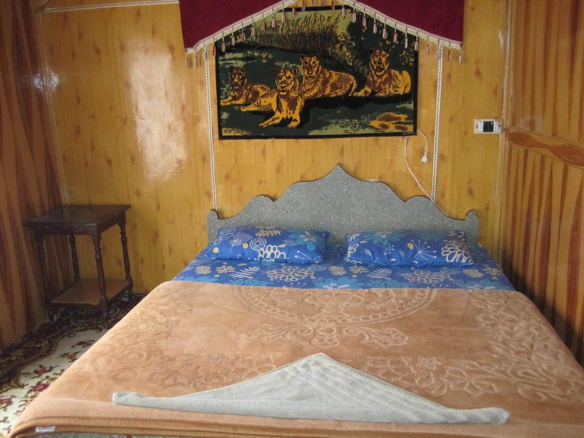 New Bul Bul Group Of Houseboats Srinagar Hotel Durgjan Luaran gambar