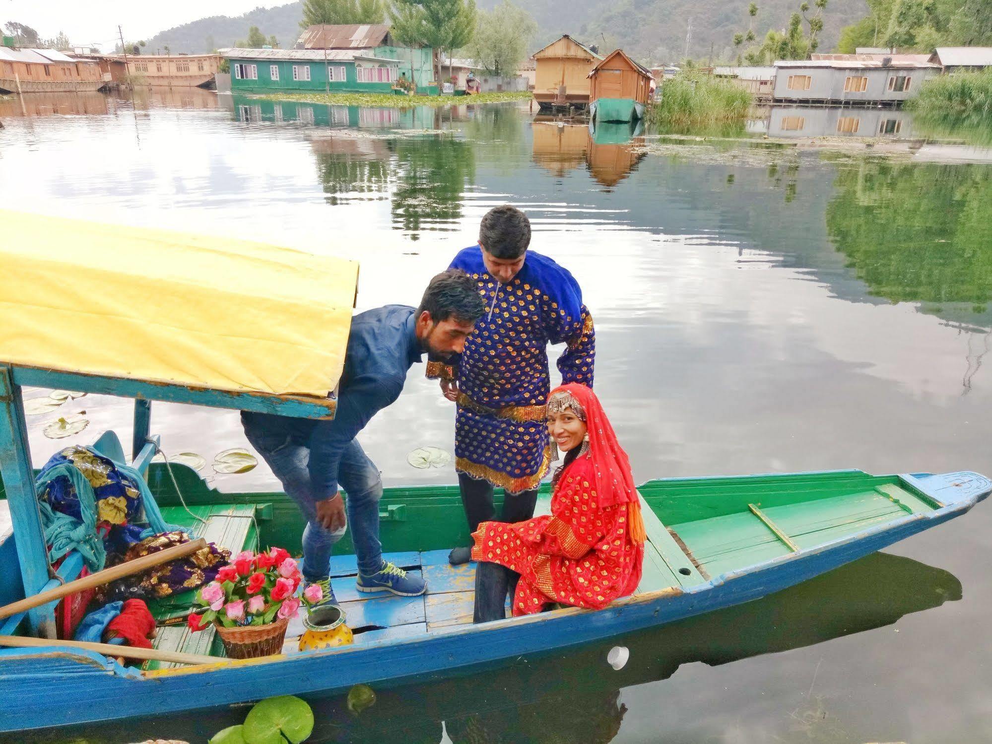 New Bul Bul Group Of Houseboats Srinagar Hotel Durgjan Luaran gambar
