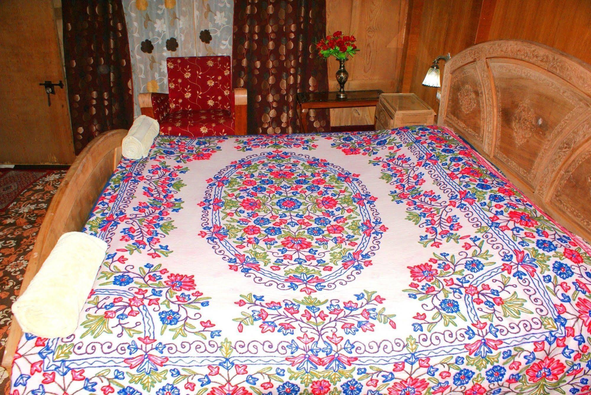 New Bul Bul Group Of Houseboats Srinagar Hotel Durgjan Luaran gambar